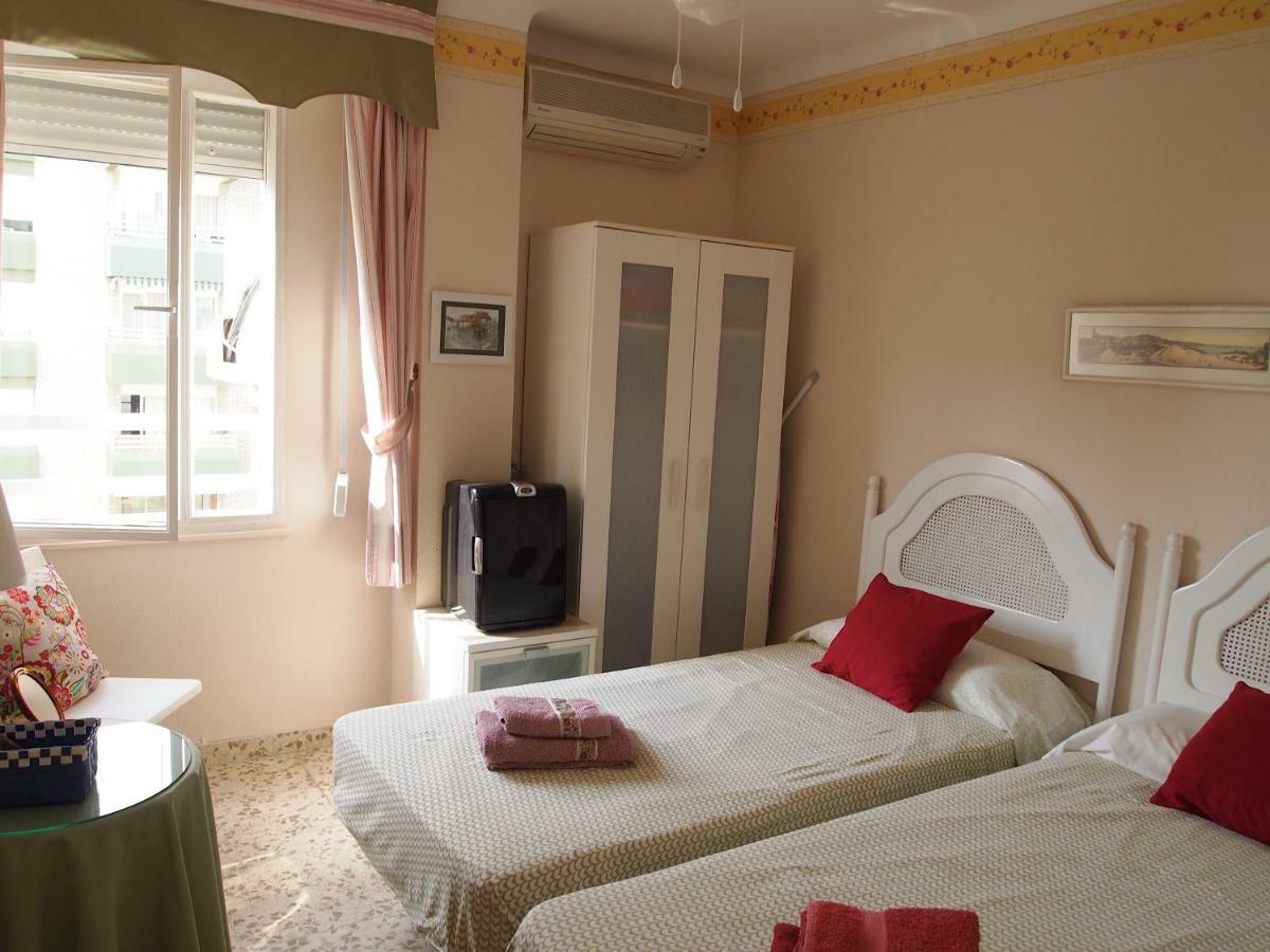 Habitaciones Frente A La Playa Málaga Kültér fotó